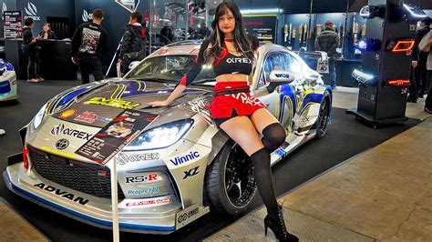 東京オートサロンモデル：未来の自動車文化を考える